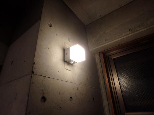 (3)共用廊下壁付照明器具交換