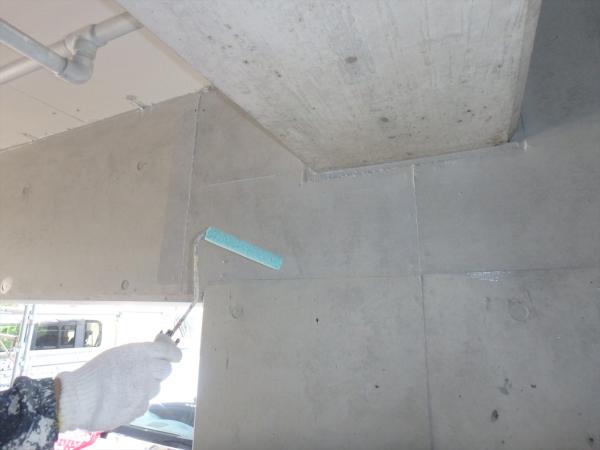 (14).駐車場壁面塗装2