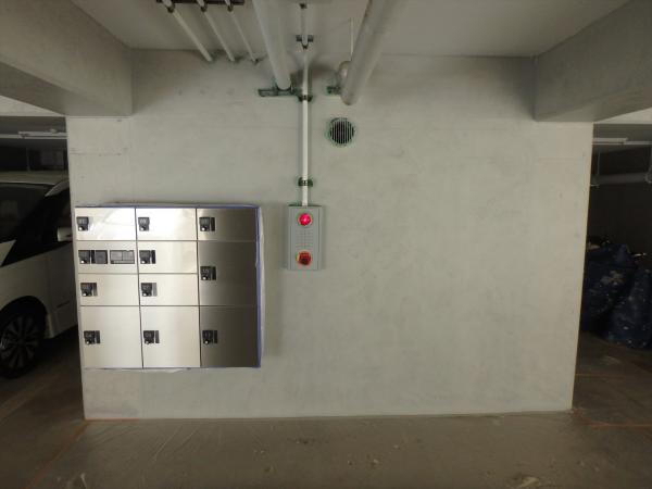 (2)地下駐車場壁面仕上げ塗装2