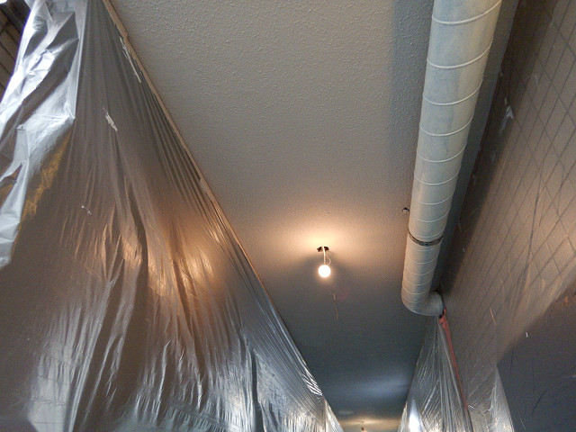 3.共用廊下天井塗装1