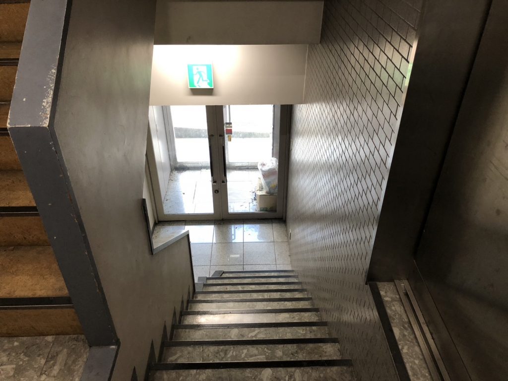 共用階段